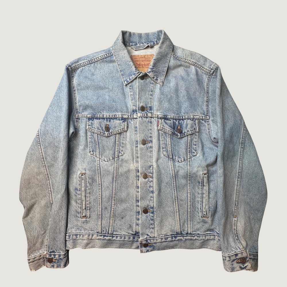 Vintage Levi's Jacket Mens M 70507-0389 Light Wash Denim Trucker Made in USA 90s
